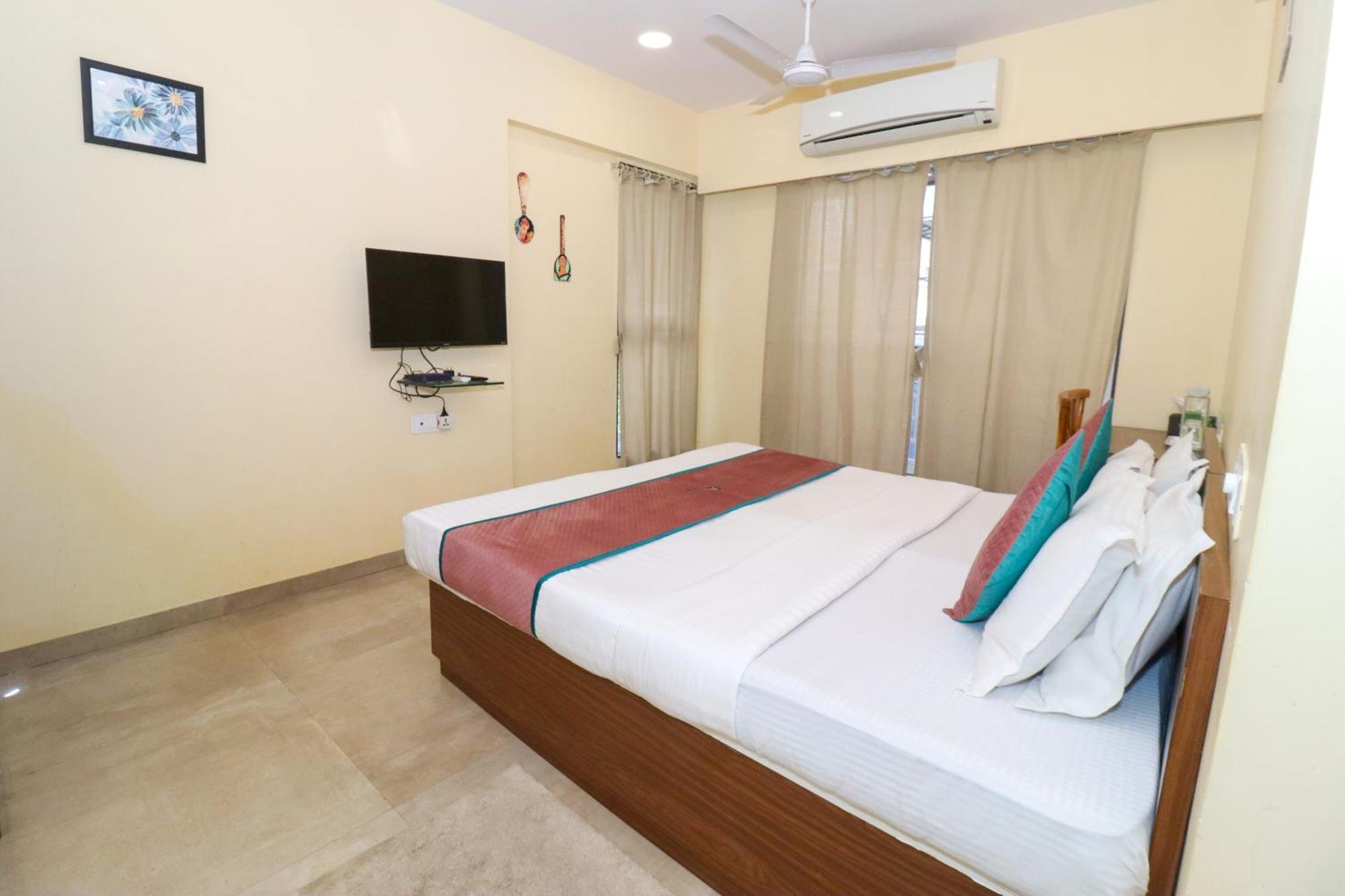 Apartment Pinaki Comfort Stay, Parle Mumbai